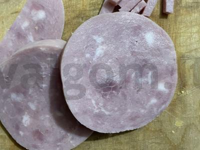 Pupelių istorijos salotos su dešra ir kiaušiniu Žingsnis 3