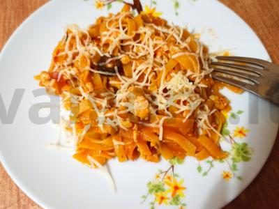Makaronai su vištiena ir alyvuogėmis pagrindine nuotrauka