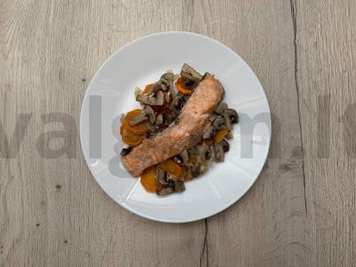 Upėtakis, keptas su grybais pagrindine nuotrauka