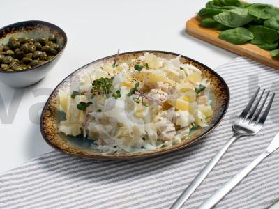 Salotos su vištiena ir saliero šaknimi pagrindine nuotrauka