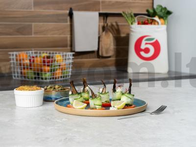 Šprotai agurkuose kaip užkandis pagrindine nuotrauka