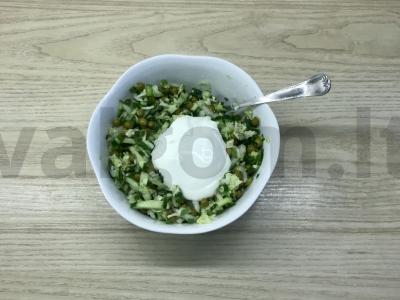 Žaliosios salotos su žirneliais Žingsnis 6