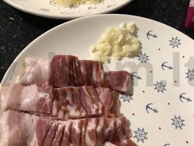 Makaronai su šonine ir grybais Žingsnis 2