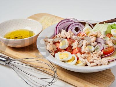 Salotos su vištiena ir putpelių kiaušiniais Žingsnis 3