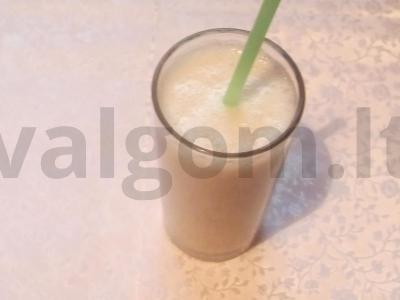 Kefyro, kriaušių ir medaus kokteilis pagrindine nuotrauka