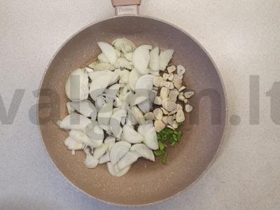 Švelnūs grybai su kokosų pienu Žingsnis 1