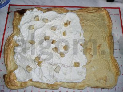 Kempinių kremo ritinys su bananais Žingsnis 7