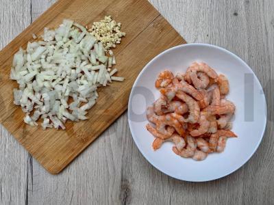 Naminiai spagečiai su jūros gėrybėmis Žingsnis 1