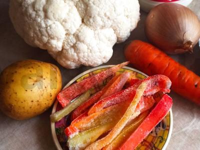 Daržovių kreminė sriuba su skrebučiais Žingsnis 1