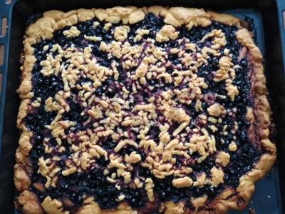 Skanus serbentų uogienės pyragas pagrindine nuotrauka