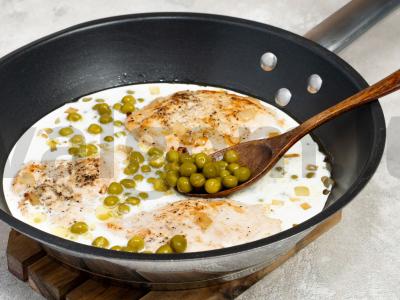 Kalakutienos filė su konservuotais žirneliais Žingsnis 2