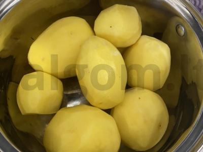 Bulvių apkepas su kalakutiena ir sūriu Žingsnis 1