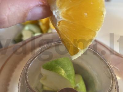 Natūralus obuolių ir apelsinų nektaras Žingsnis 2