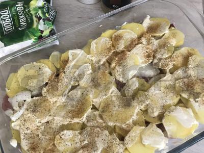 Prancūziško stiliaus mėsa su cukinijomis ir bulvėmis Žingsnis 4