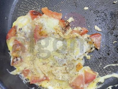 Glazūnija su pomidorais, sūriu ir prieskoniais Žingsnis 5