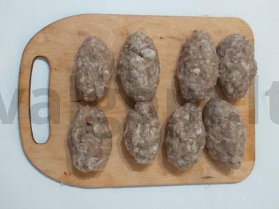 Naminiai kotletai traškioje duonelėje Žingsnis 1