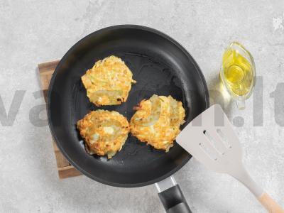 Bulvių ir cukinijų blyneliai Žingsnis 2