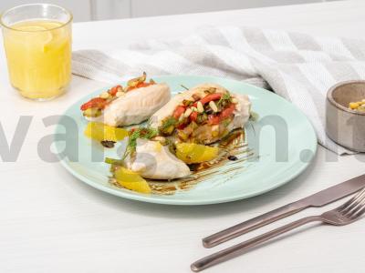 Kalakutienos filė su kedro riešutais pagrindine nuotrauka