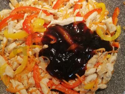 Udon su vištiena ir krevetėmis Žingsnis 7