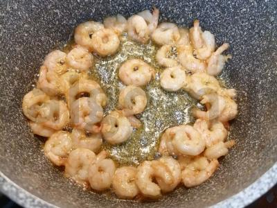 Udon su vištiena ir krevetėmis Žingsnis 9