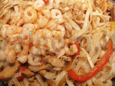 Udon su vištiena ir krevetėmis Žingsnis 10