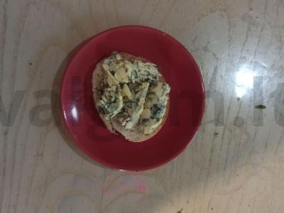 Česnakų ir krapų aliejus pagrindine nuotrauka