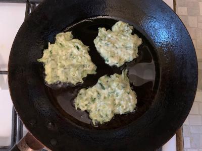 Agurkų apkepai Žingsnis 3