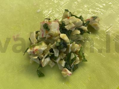 Pavasariniai suktinukai su sūriu ir žolelėmis Žingsnis 3