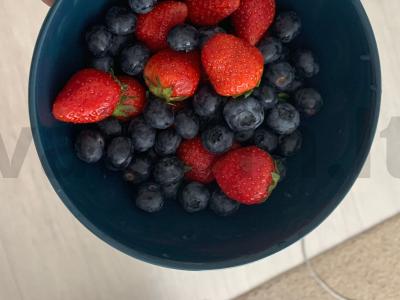 Juodoji arbata su medumi ir uogomis Žingsnis 1