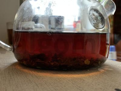 Juodoji arbata su medumi ir uogomis Žingsnis 3