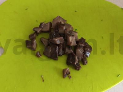 Grybų salotos su bulvėmis ir agurkais Žingsnis 2