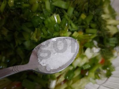 Salotos su vitaminų padažu Žingsnis 4