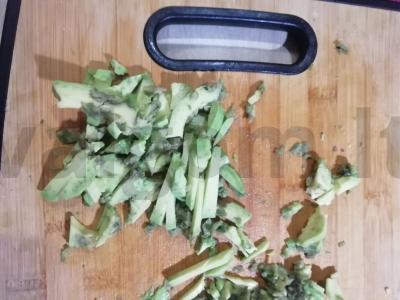 Salotos su avokadais ir kriaušėmis Žingsnis 4