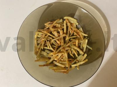 Bulvių užkandis prie mėgstamo filmo pagrindine nuotrauka