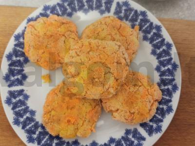 Bulvių ir morkų paplotėliai pagrindine nuotrauka