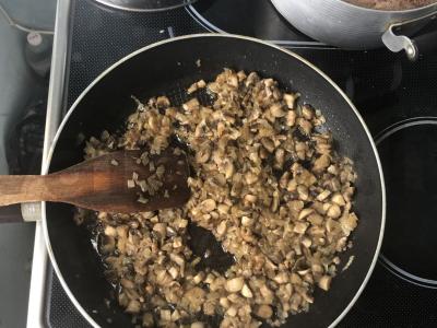 Bulvių košė ir grybų suktinukas Žingsnis 2