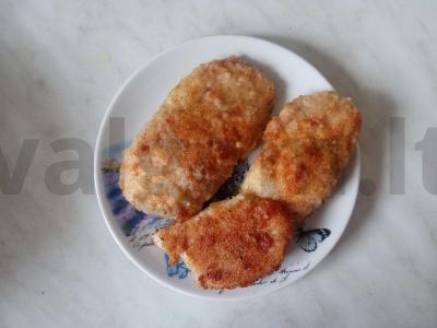 Vištienos kotletai džiūvėsėliuose pagrindine nuotrauka