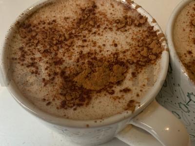 Aromatinga rudens halva latte pagrindine nuotrauka