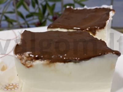 Varškės desertas su juoduoju šokoladu Žingsnis 4