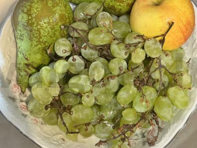 Baltųjų vynuogių ir vaisių kompotas Žingsnis 1