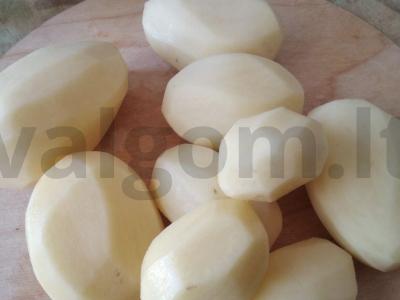 Sriuba su jautiena su kaulu, pomidorais ir bulvėmis Žingsnis 2