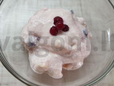 Abrikosų saldumo varškės masė pagrindine nuotrauka