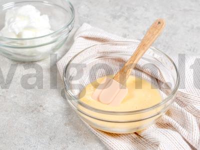 Biskvitas pyragui su kondensuotu pienu Žingsnis 1