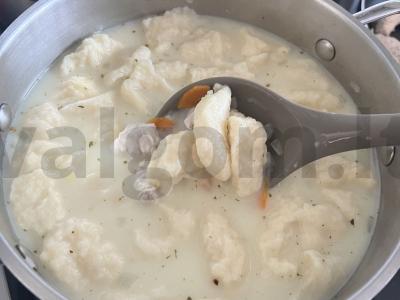 Sūrio sriuba su koldūnais ir ryžiais pagrindine nuotrauka