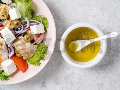 Salotos su kalakutienos filė, bryndza ir frizdelių salotomis Žingsnis 2