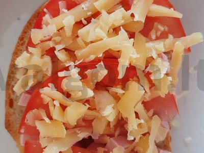 Karštas sumuštinis mikrobangų krosnelėje. Žingsnis 4