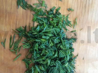 "Pavasario" salotos su pusiau rūkyta dešra ir kukurūzais Žingsnis 3