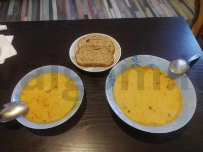 Sūrio sriuba su lašiša pagrindine nuotrauka