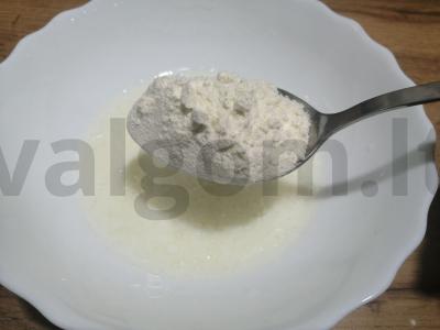 Minutės picos kepimas mikrobangų krosnelėje. Žingsnis 4