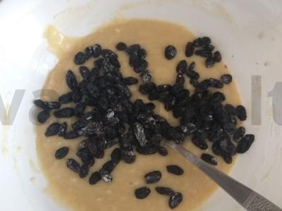 Šampano ir sultenių keksiukai Žingsnis 4